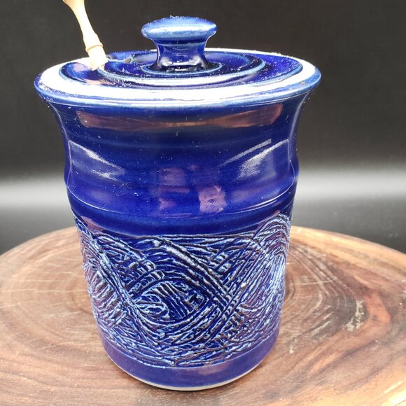 Studio Pottery “Apex II” Cobalt Blue Honey Keeper with Lid & Wooden Dipper - Picture 2 of 10